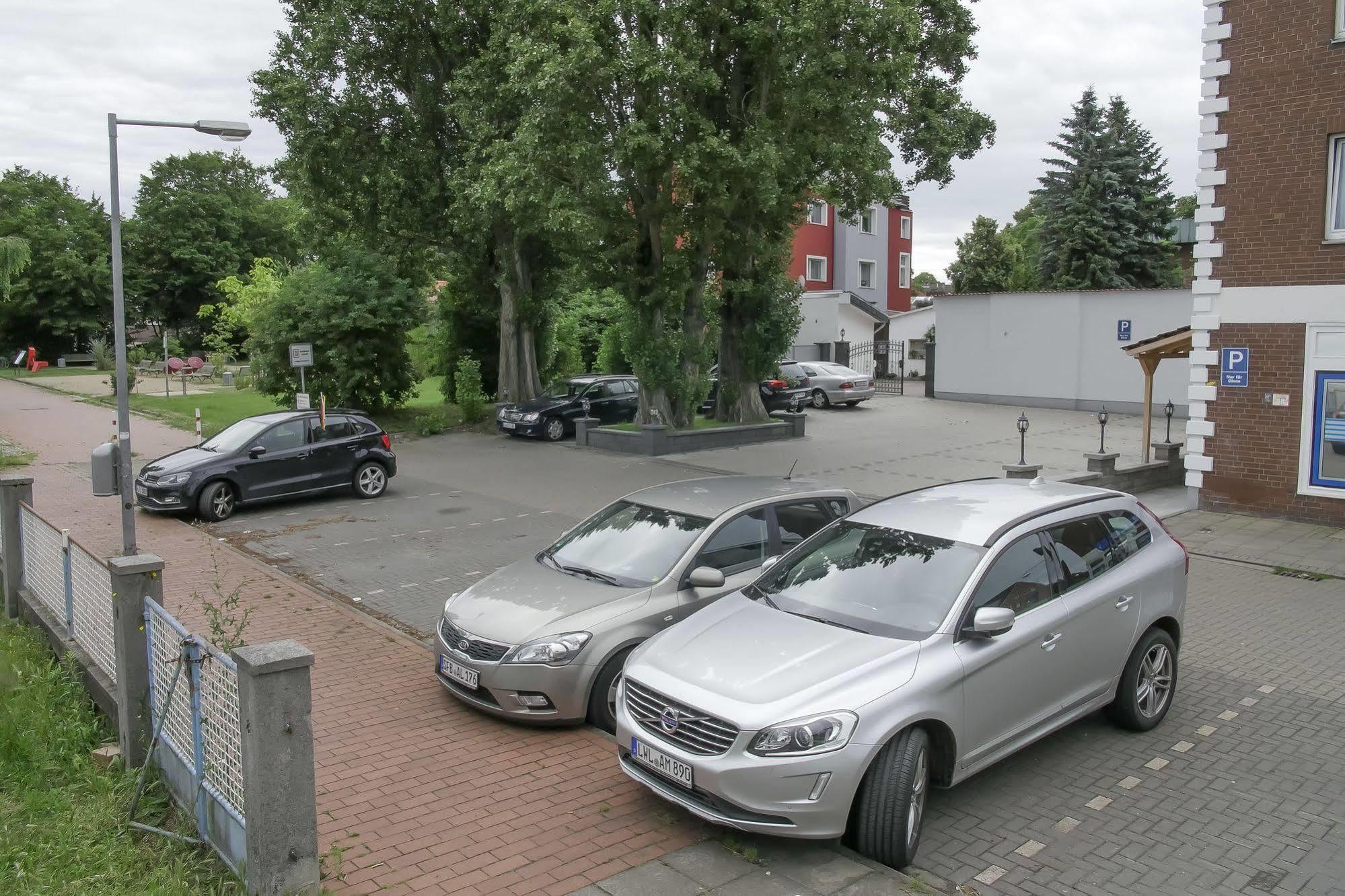 Pension Donau Grill Hannover Exterior photo